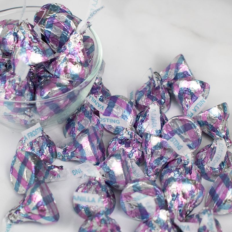 Hershey's Kisses Vanilla Frosting 9oz Bag