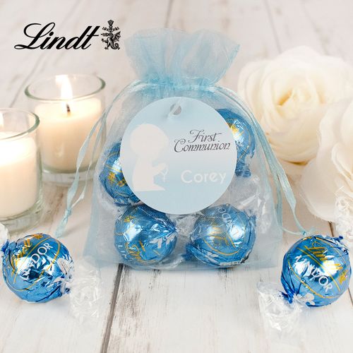 Personalized First Communion Lindt Truffle Organza Bag- Child in Prayer