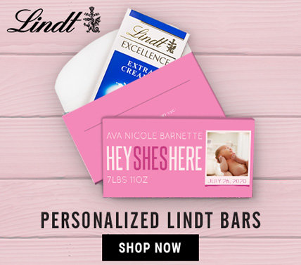 Personalized Girl Announcement Lindt in a gift box